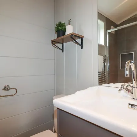 6 Meadow Retreat Holiday home *