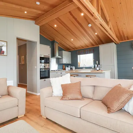 Holiday home 6 Meadow Retreat